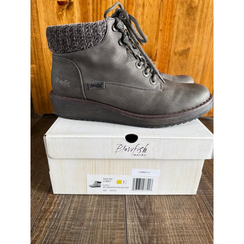 Blowfish Comet Lace Up Boots Sz. 9 Grey Saddlerock